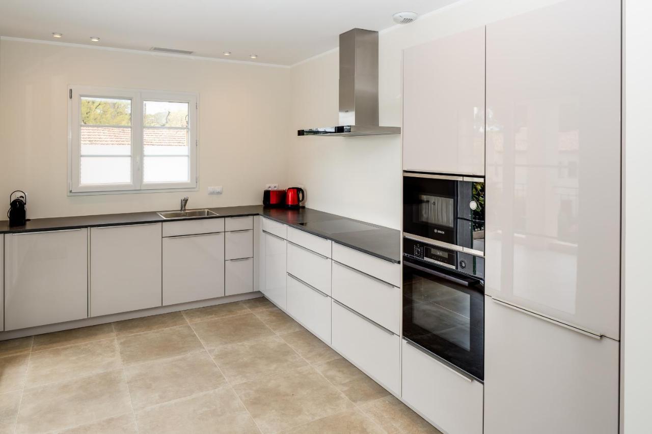 Luxurious And Spacious Apartment In The Heart Of The Cote D'Azur Roquefort-les-Pins Esterno foto