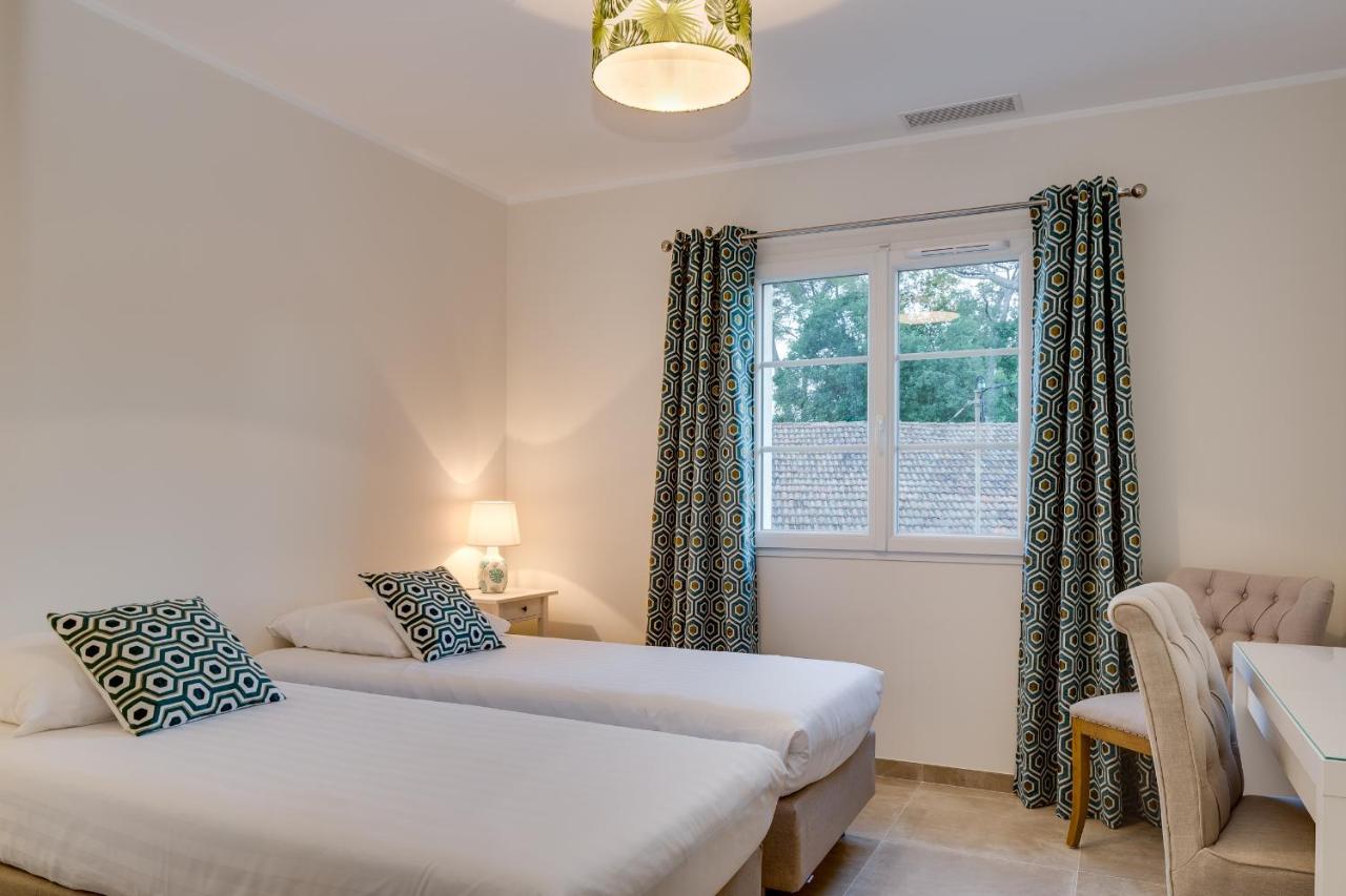 Luxurious And Spacious Apartment In The Heart Of The Cote D'Azur Roquefort-les-Pins Esterno foto