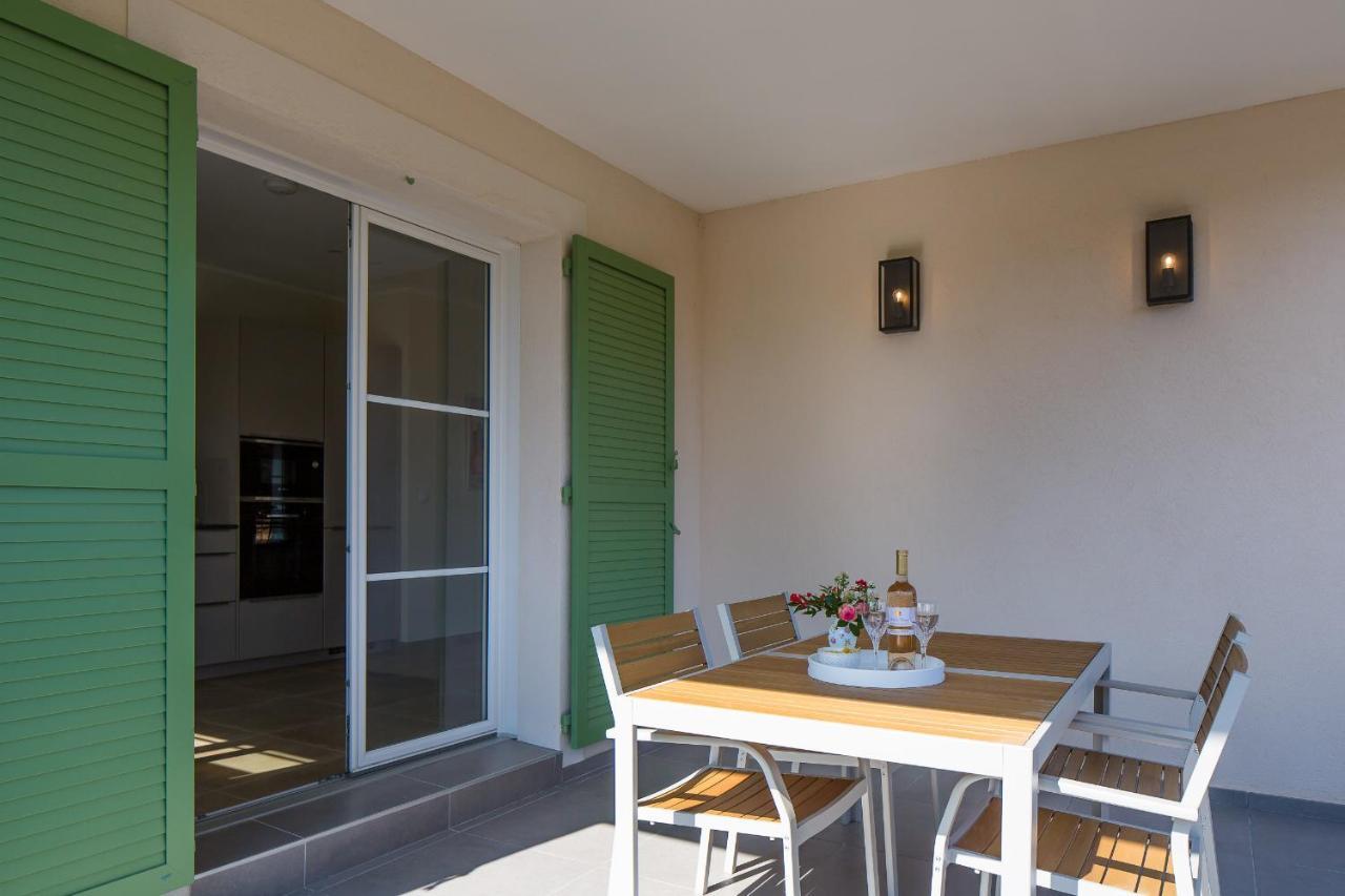 Luxurious And Spacious Apartment In The Heart Of The Cote D'Azur Roquefort-les-Pins Esterno foto